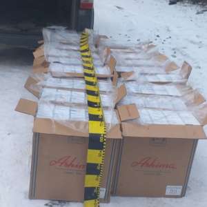 Țigări de contrabandă în valoare de peste 146.000 lei,  confiscate de polițiștii de frontieră la Izvoarele Sucevei