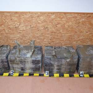 Aproximativ 6.000 de pachete de țigări de contrabandă, descoperite de polițiștii de frontieră botoșăneni