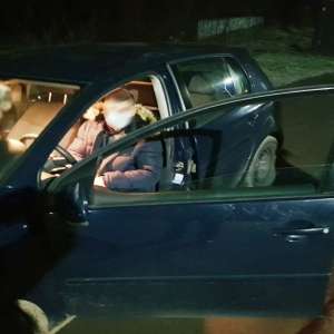 Tânăr aflat în carantină, descoperit în trafic la volanul unui autoturism, fără permis de conducere