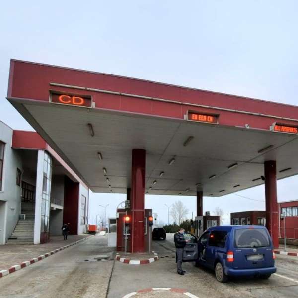 Calitatea de transportator dovedită cu documente false