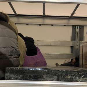 Treisprezece cetăţeni din Afganistan,  depistați ascunşi în două TIR-uri la PTF Nădlac II