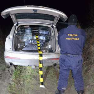 Ţigări de contrabandă de peste 266.000 lei, reţinute cu focuri de armă la frontiera de est