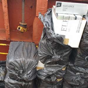 Țigări de contrabandă, descoperite la bordul unei nave în Portul Constanța Sud Agigea cu sprijinul câinelui poliţist Pobaza