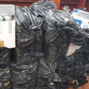 Țigări de contrabandă, descoperite la bordul unei nave în Portul Constanța Sud Agigea cu sprijinul câinelui poliţist Pobaza