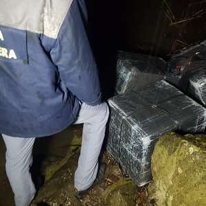 Țigări în valoare de 25.000 lei, confiscate de polițiștii de frontieră