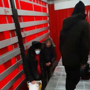Şaisprezece cetăţeni din Afganistan, Pakistan, Camerun şi Coasta de Fildeş, depistați de polițiștii de frontieră arădeni