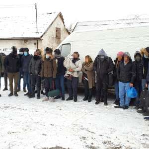 42 cetăţeni străini care intenţionau să treacă ilegal frontiera în Ungaria, depistați de poliţiştii de frontieră din judeţele Bihor și Arad