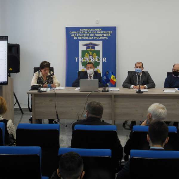 Curs de formare, desfăşurat la Școala de Formare Inițială și Continuă a Personalului Poliței de Frontieră IAȘI