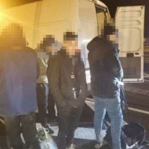 Cetăţeni din Afganistan, Siria, Liban, Turcia și Irak depistați de poliţiştii de frontieră bihoreni și arădeni