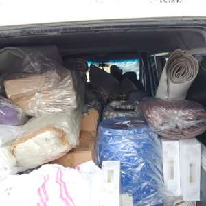 Peste 6.600 pachete cu țigări, ascunse în butoaie din plastic într-un microbuz, descoperite la P.T.F. Calafat