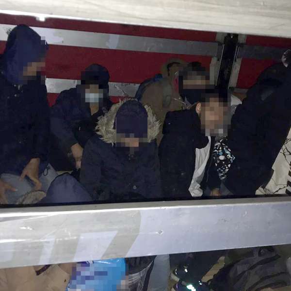 42 de cetăţeni din Afganistan şi Pakistan, depistați de poliţiştii de frontieră Nădlac şi Vărşand