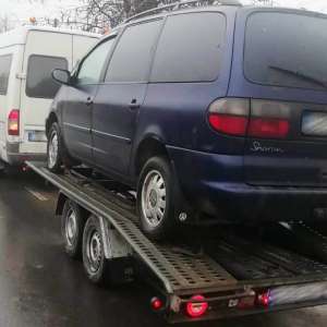 Și-a lăsat prietenul la volan și s-au ales amândoi cu dosare penale