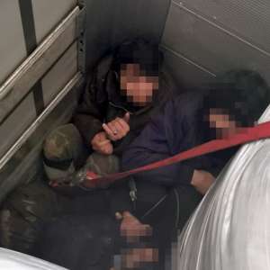 Acţiuni intense la graniţa de vest: 51 de cetăţeni din Afganistan, Siria, Pakistan şi Sudan depistaţi ascunşi în automarfare