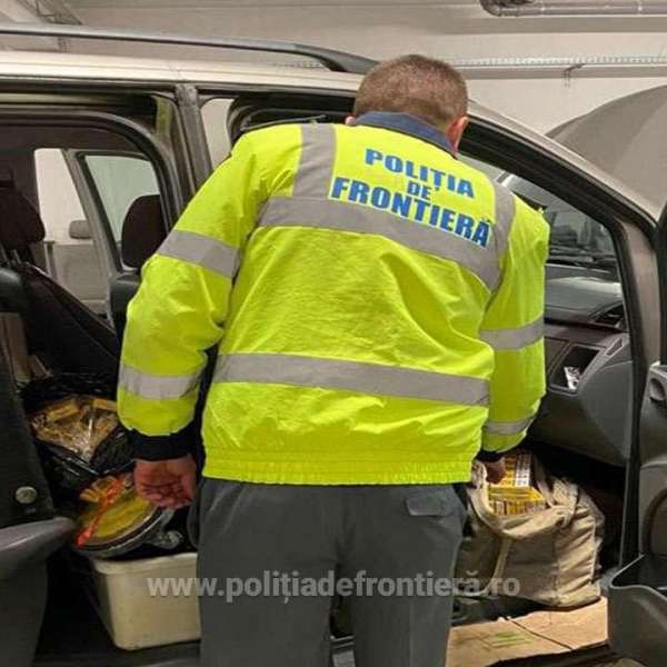 Ţigări  în bordul unui autoturism depistate în P.T.F. Halmeu