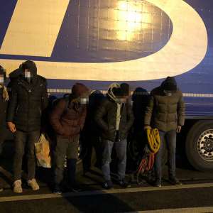 21 cetăţeni din Afganistan, Pakistan, Siria, Irak, Turcia şi Palestina depistați la frontiera cu Ungaria