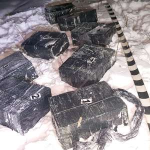 Țigări de contrabandă descoperite ascunse în scaune auto pentru copii