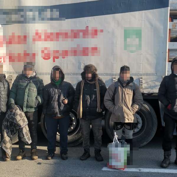 29 de cetăţeni din Afganistan, Pakistan, Tunisia şi Maroc depistați de poliţiştii de frontieră arădeni