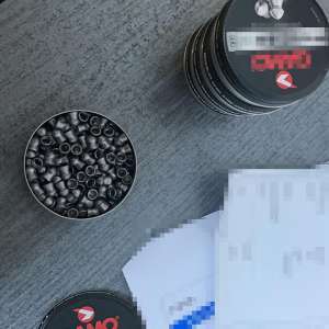 Armă de tir sportiv şi 5 cutii de muniţie, descoperite de poliţiştii de frontieră din P.T.F. Nădlac