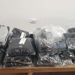 Bunuri susceptibile a fi contrafăcute în valoare de peste 81.900 lei, confiscate la P.T.F. Vama Veche