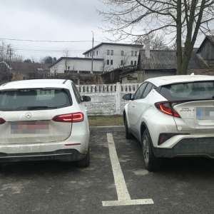 Două mașini semnalate furate din Italia, descoperite în Siret