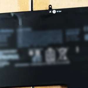 Acumulatori pentru laptop în valoare de 545.000 lei confiscați în Portul Constanța Sud