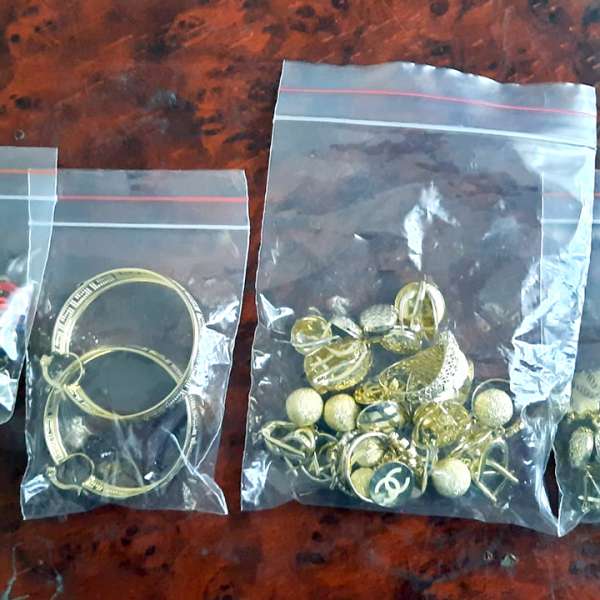 Bijuterii în valoare de aproximativ 45.000 lei confiscate de poliţiştii de frontieră constănţeni