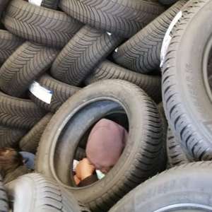 14 cetăţeni din Afganistan și Pakistan depistați de poliţiştii de frontieră arădeni ascunși în trei automarfare