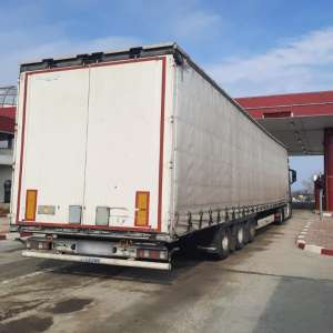 Ansamblu rutier cu documente false oprit din drumul spre R. Moldova