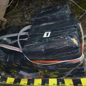 3.000 pachete țigarete confiscate la frontiera de nord. Sucevean cercetat pentru contrabandă în formă agravantă