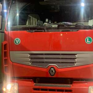 46 de cetățeni străini, ascunși într-un camion, depistati de polițiștii de frontieră de la PTF Borș II