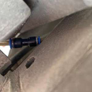 Şapte cetăţeni din Afganistan și Siria, ascunşi în două automarfare, depistaţi la Nădlac II și Vărșand