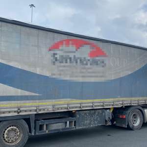 Şapte cetăţeni din Afganistan și Siria, ascunşi în două automarfare, depistaţi la Nădlac II și Vărșand