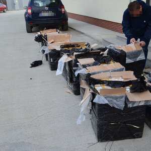 Peste 18.000 pachete cu țigări confiscate la frontiera de nord a României