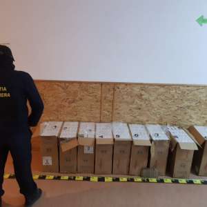 Ţigarete de contrabandă de peste 62.000 de lei, descoperite la frontiera de est