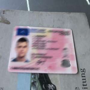 Permis de conducere fals descoperit la controlul de frontieră