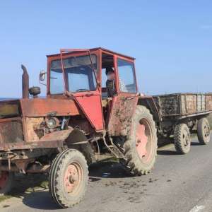 Brăilean cu permis de conducere necorespunzător, depistat la volanul unui tractor