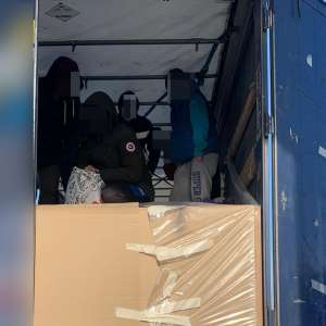 Treizeci de cetăţeni din Afganistan, Maroc și Pakistan, depistaţi la Nădlac