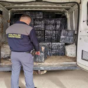 Doi maramureşeni cercetaţi pentru contrabandă şi peste 40.000 de pachete cu țigări confiscate la frontiera de nord