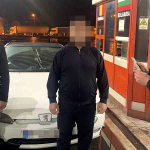 Cetățeni turci, depistați în PTF Giurgiu, având cărți de identitate bulgăreşti ce aparțineau altor persoane