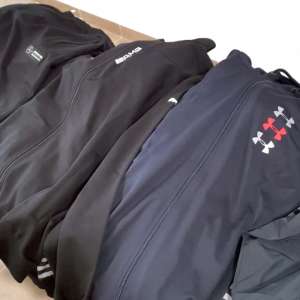 Articole vestimentare contrafăcute descoperite la P.T.F. Vama Veche