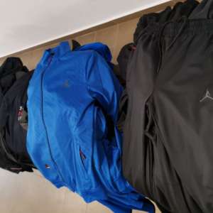 Articole vestimentare contrafăcute descoperite la P.T.F. Vama Veche