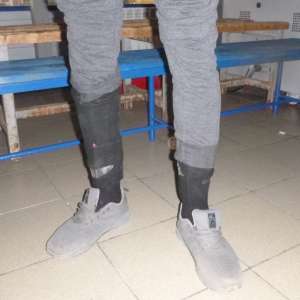 Paşapoarte false, descoperite pe gambele unui cetăţean moldovean