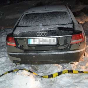 Focuri de armă, urmăriri în trafic şi aproximativ 8.000 de pachete cu țigări de contrabandă, depistate în județul Suceava