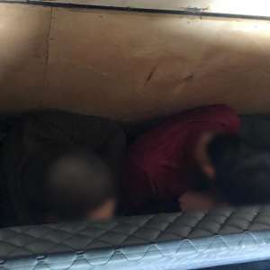 Douăzeci și doi de cetăţeni străini depistați la frontiera româno-ungară