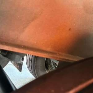 Ascunși în automarfare cu intenția de a trece ilegal în Ungaria