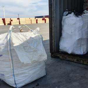 Container încărcat cu deșeuri, depistat în Portul Constanţa Sud Agigea