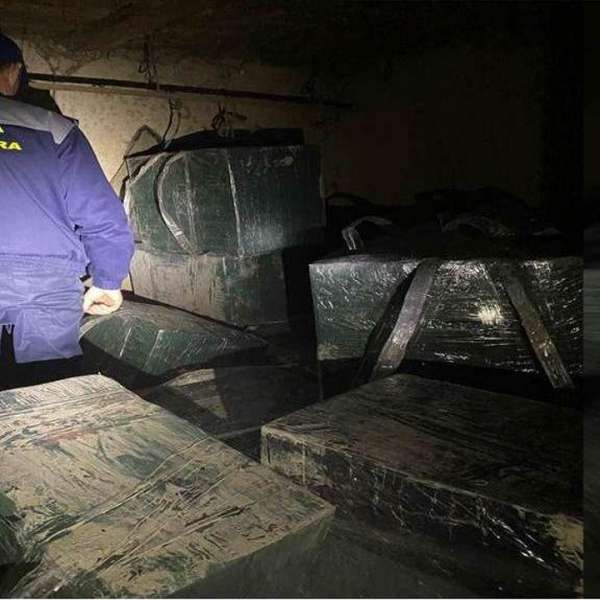 Ţigarete de peste 21.000 de euro confiscate de către poliţiştii de frontieră