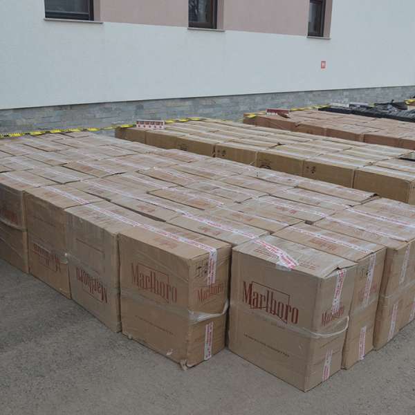 Peste 80.000 pachete țigări, în valoare de aproximativ un milion de lei, confiscate la frontiera de nord a României