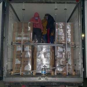Șapte sirieni ascunși într-un autocamion, opriți din drumul ilegal către Europa de Vest