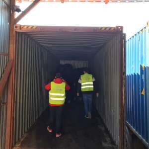 Container din Regatul Unit al Marii Britaniei, încărcat cu deșeuri, depistat în Portul Constanţa